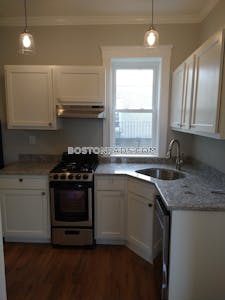 Allston Updated 1 Bed on Commonwealth Ave in Allston Available Sept. 1! Boston - $3,000