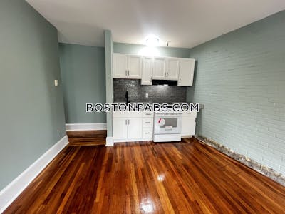 Fenway/kenmore Recently Updated 2 Beds 1 Bath on Park Dr in Boston Boston - $3,595