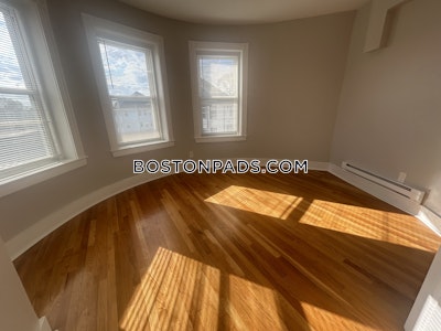 Dorchester Renovated 4 Bed 1 bath available NOW on Talbot Ave in Dorchester!!  Boston - $3,600