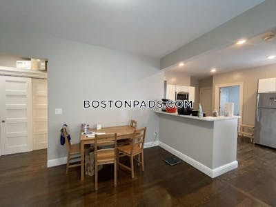 Cambridge Fully Renovated 2 Bed 1 Bath on Hampshire St. in Cmabridge  Inman Square - $3,675