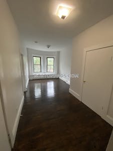 Cambridge Gorgeous 2 bed 1 bath available 7/1 on Willow Rd in Cambridge!  Lechmere - $2,950