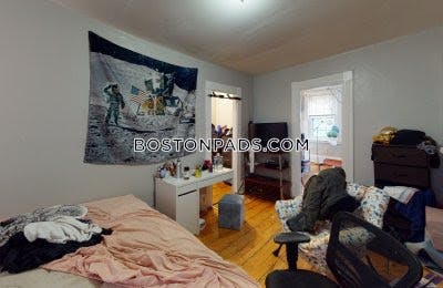 Beacon Hill Take a look at this 1 Bed 1 Bath  Boston - $2,800
