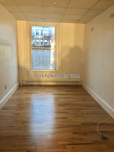 Back Bay Comfortable Studio Near Fenway Available for Rent May 28th! Boston - $2,095