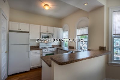 Allston Apartment for rent 2 Bedrooms 2 Baths Boston - $3,600