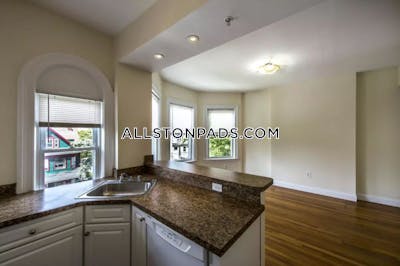 Allston Apartment for rent 2 Bedrooms 1 Bath Boston - $3,800