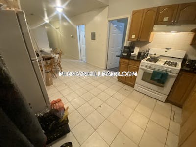 Mission Hill Apartment for rent 3 Bedrooms 1 Bath Boston - $3,600